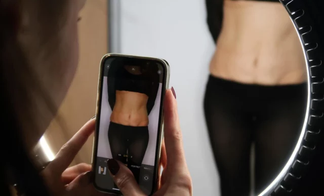 Voorafgaand aan behandelingen maken we altijd foto’s zodat we de resultaten goed bij kunnen houden 📷

#mommy #hifu #stretchmark #stretchmarks #ultraformer #ultraformer3 #ultraformeriii #skin #skintherapist #amsterdam #amsterdamijburg #clinic #antiage #treatment #beforeafter
